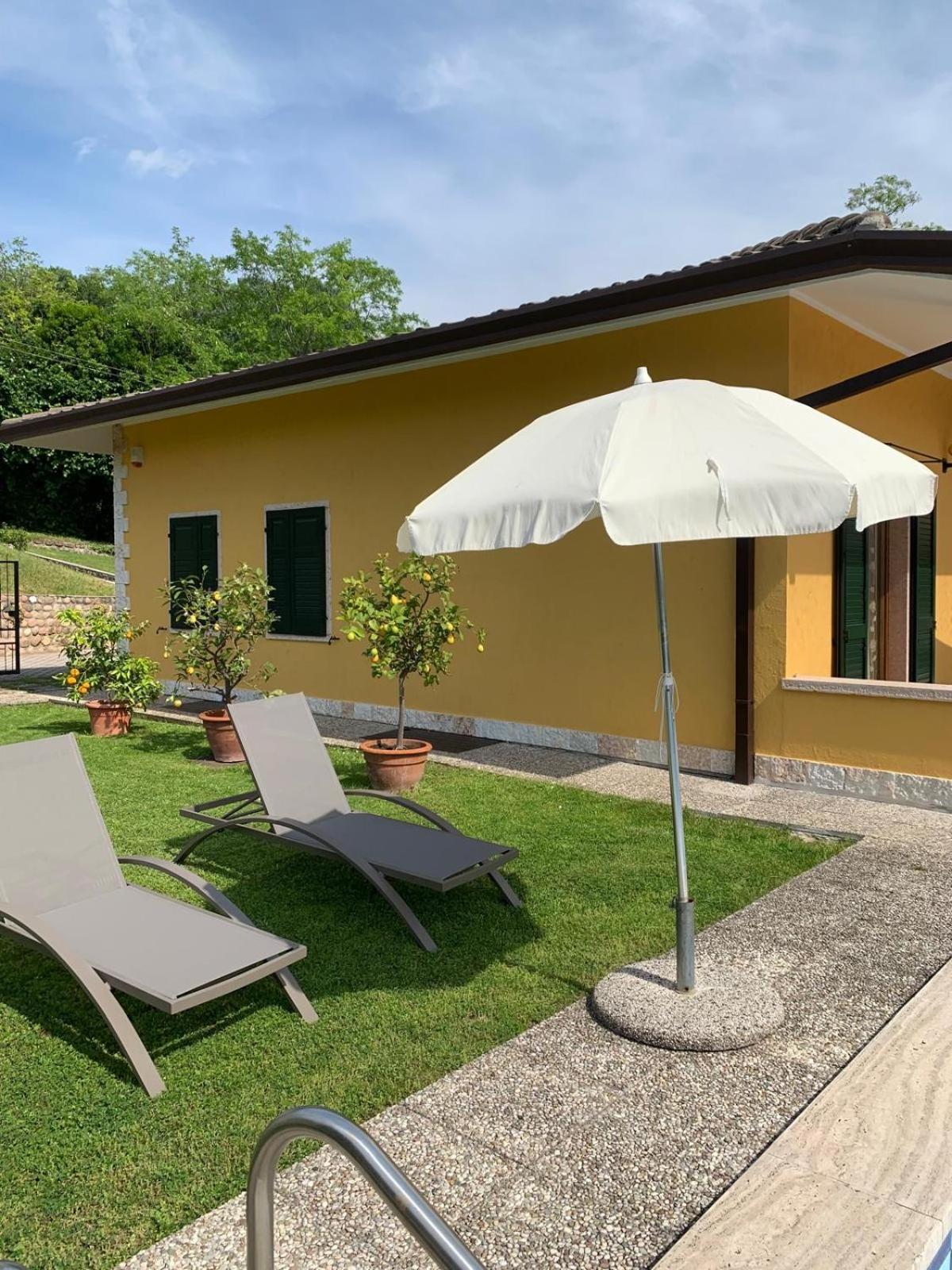 Poli Villa'S Apartment Bardolino Exterior foto